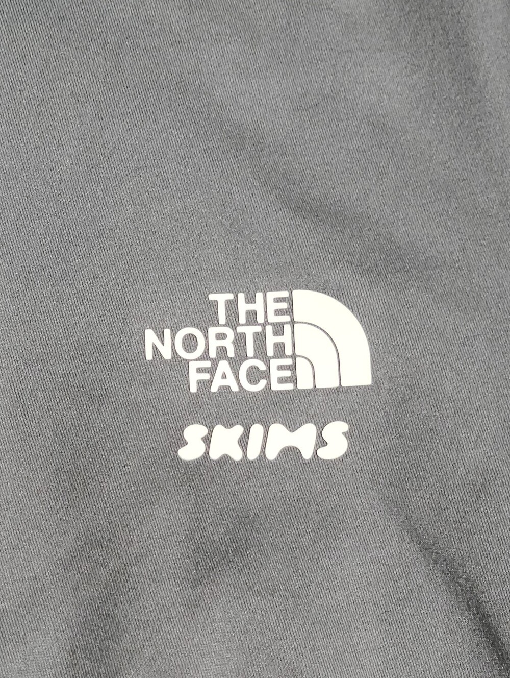 The North Face TNF x SKIMS Refina Longsleeve Top Grey Gunmetal Women Small NEW - Picture 3 of 7